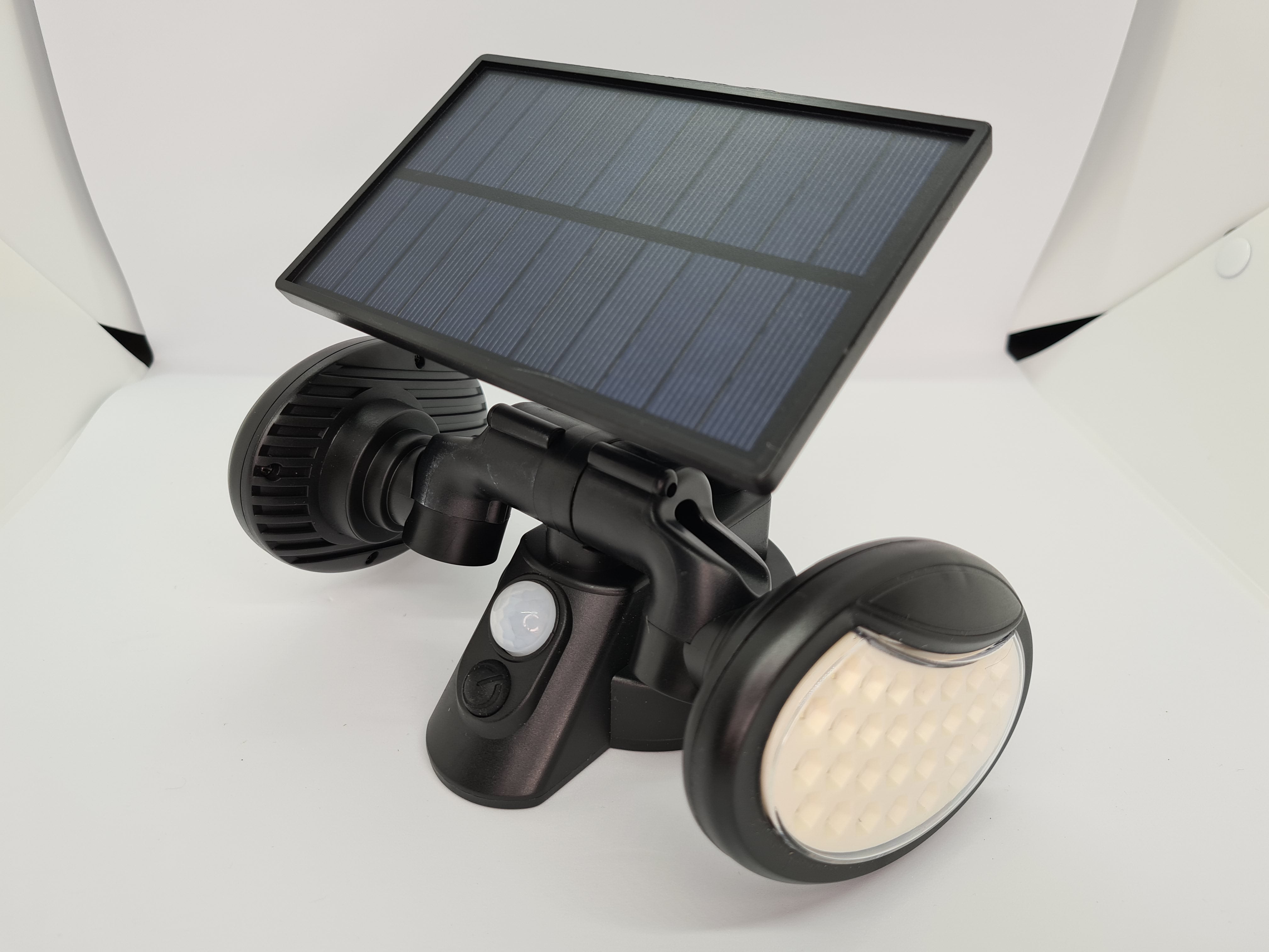 Lampa cu incarcare Solara 150W Leduri COB Senzor de Miscare Generatie Noua FLY03